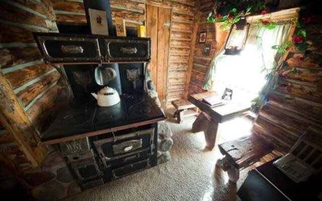 Anniversary Inn - 5th South