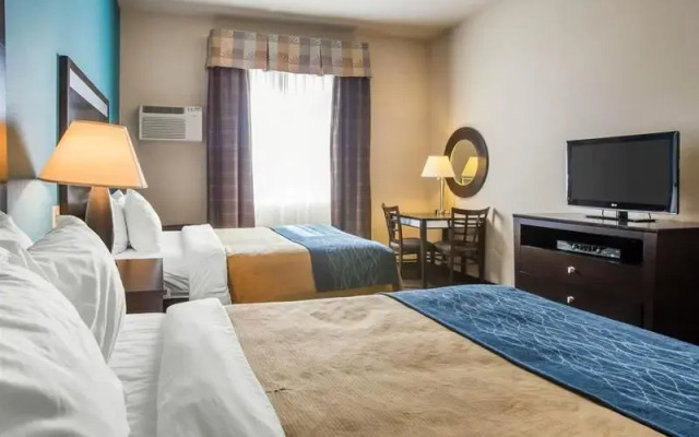 Comfort Inn & Suites