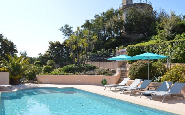 Boutique Villa in Sainte-maxime With Pool