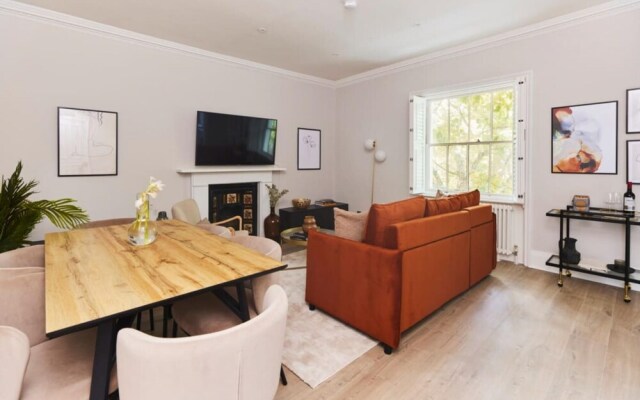 The St Johns Wood Sanctuary - Glamorous 2bdr Flat