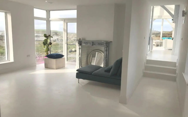 Doleen Quay House