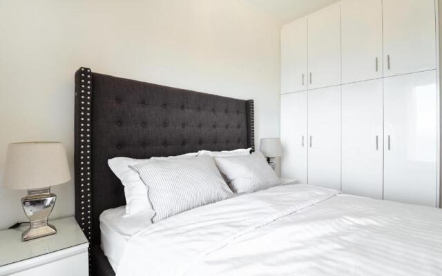 Noir Luxury Suite by CorfuEscapes