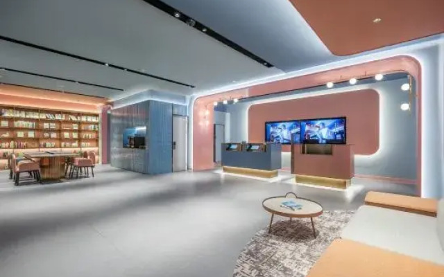 HanTing Hotel (Jinan West Railway Station Convention and Exhibition Center)