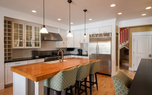 Bozeman - Beach Escape