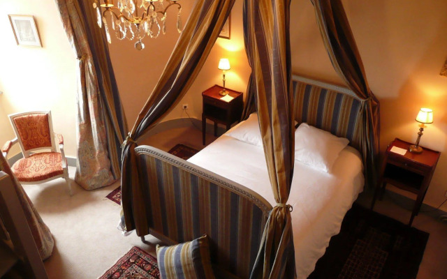 Château Royal de Saint Saturnin