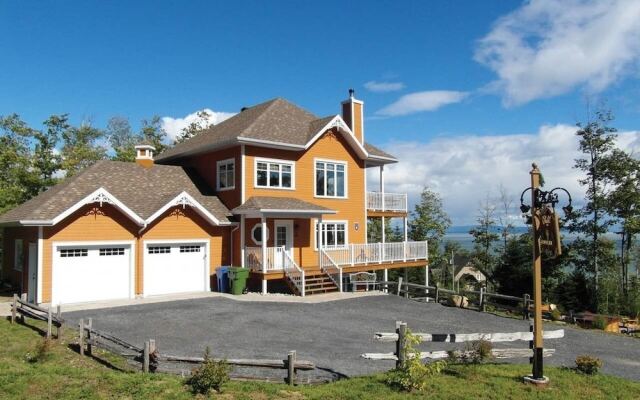 Chalet L'officier-1, spa et vue sur le Fleuve