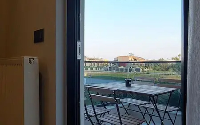 New Flat Large Living Space 2-6 Near By Lara Beach
