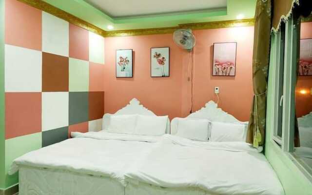 Van Quynh Hotel Dalat