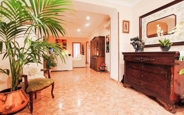 Cosy Finca With big Private Swimming Pool Very Centrally Located on the Island