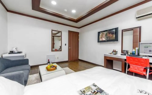 Yeosu MK Hotel