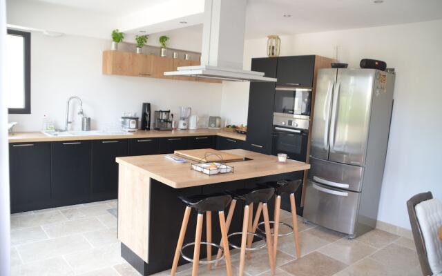 App. 100m2 avec jardin proche plages