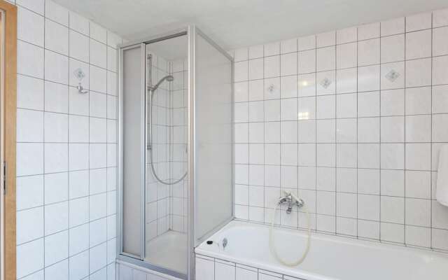 Family-friendly Tretting Home