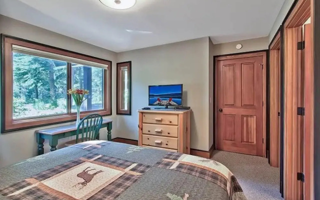 Wilderness Lodge - 5 Br Home