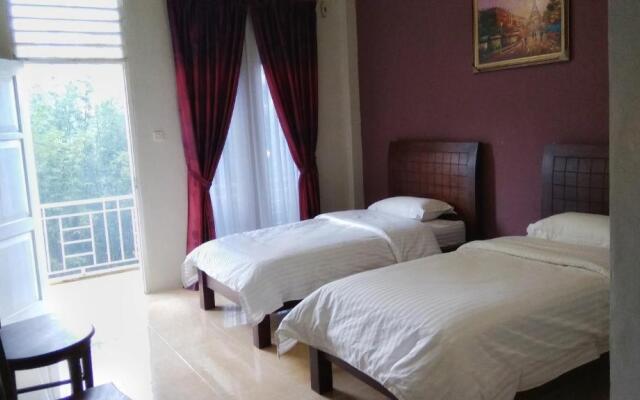 Tulip Inn Tomohon