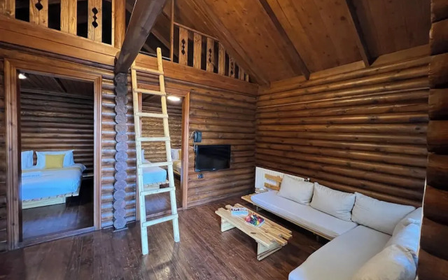 Wood Hills Hotel & Resort