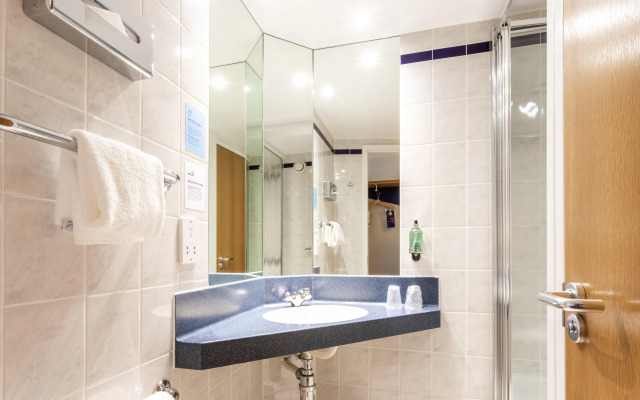 Holiday Inn Express Perth by IHG