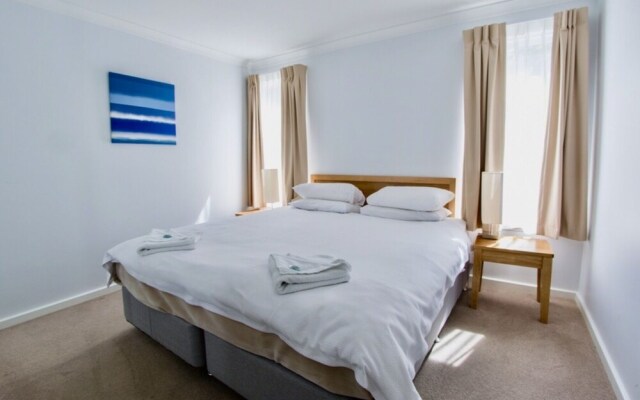 Sea Breeze Broadwater
