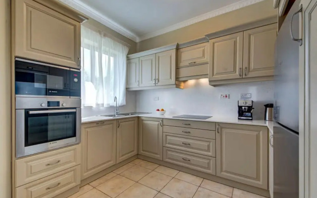 Villa Gardenia - 5 Bedroom Holiday Villa With Pool