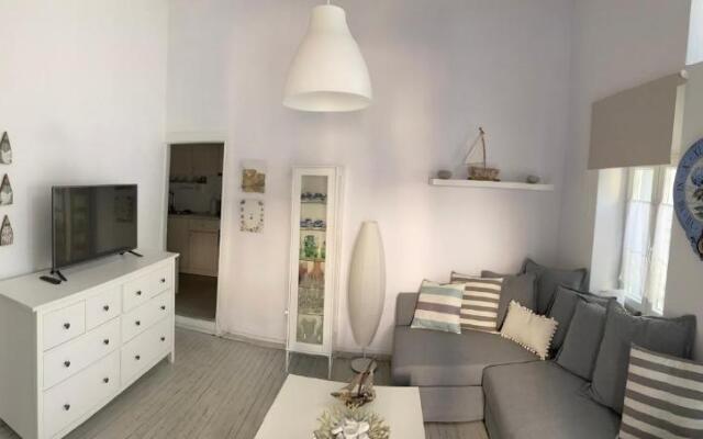 BUDGET DOWNTOWN APARTMENT- Harma I