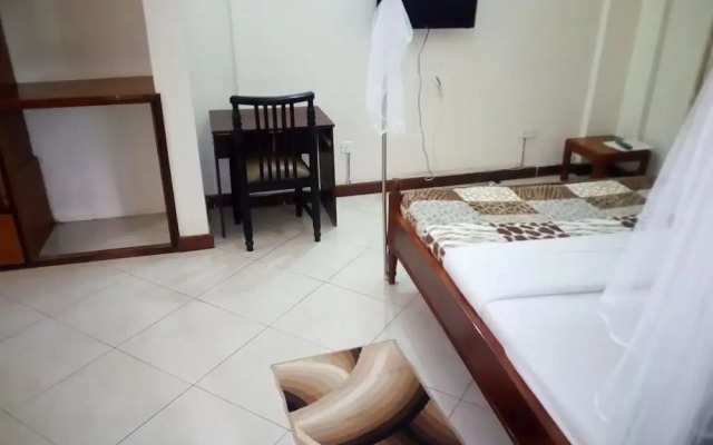 Golden Peace Hotel