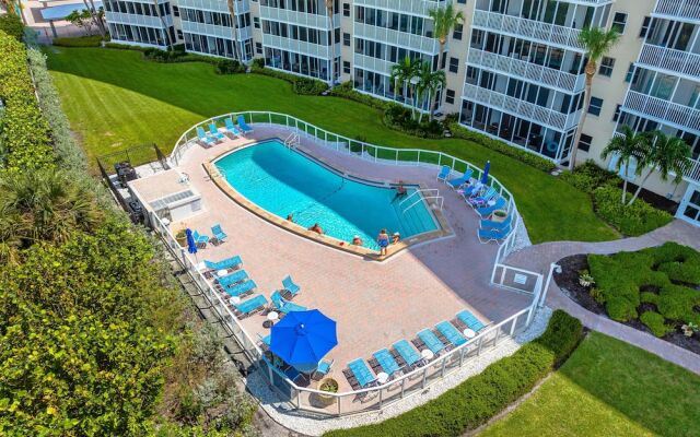 Crystal Sands - 803 by Beachside Management