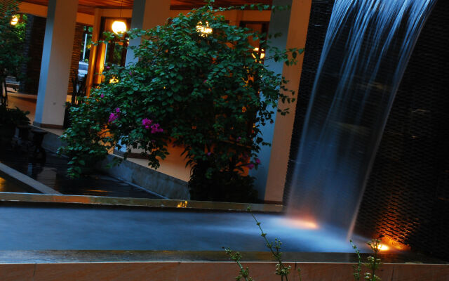 Mesra Business & Resort Hotel