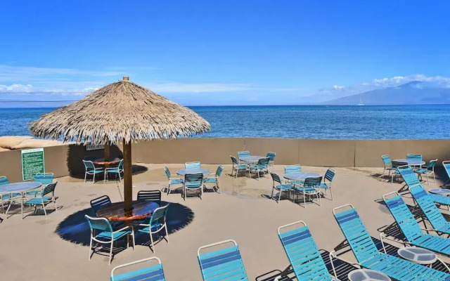 Royal Kahana #911 2 Bedroom Condo by RedAwning