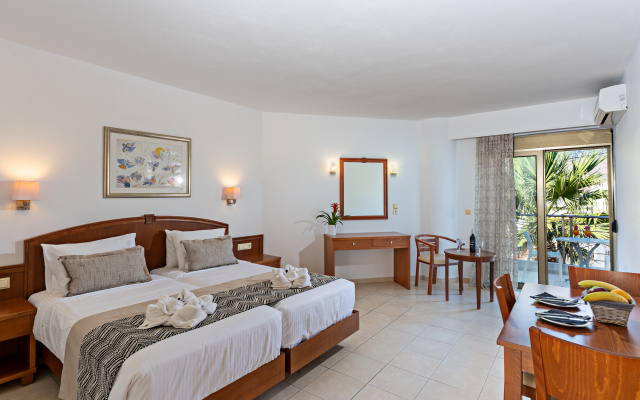Delfina Art Hotel