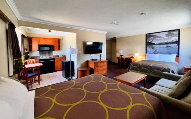 Super 8 by Wyndham Castlegar BC