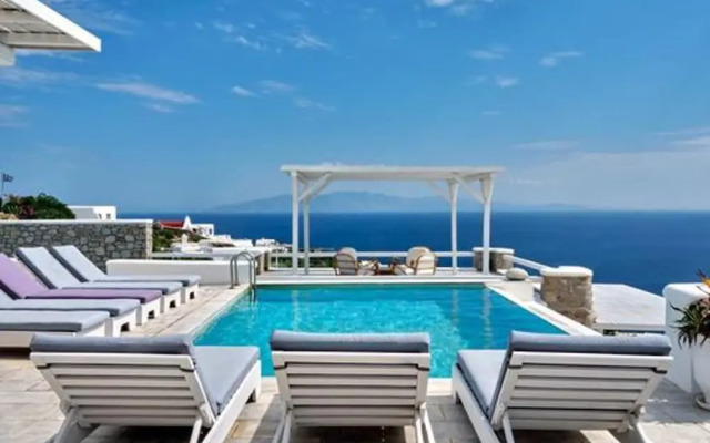 Stunning Villa With Panoramic View