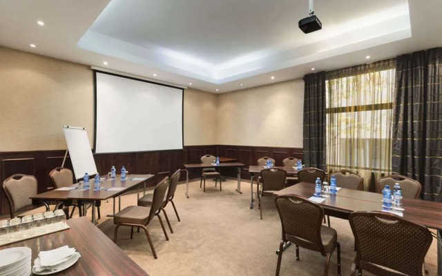 Ramada Hotel & Suites By Wyndham Bucharest North