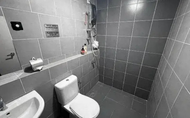 Serdang, Near Mrt & Apu & Pavilion BJ, 1-6Pax