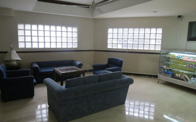 Garden Plaza Suites