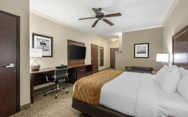 Comfort Inn & Suites Fort Worth - Fossil Creek