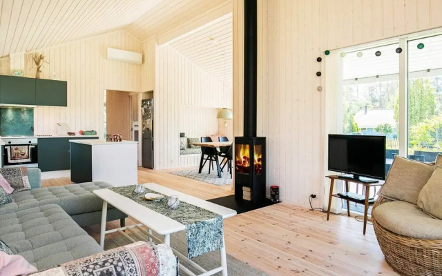 6 Person Holiday Home in Hals