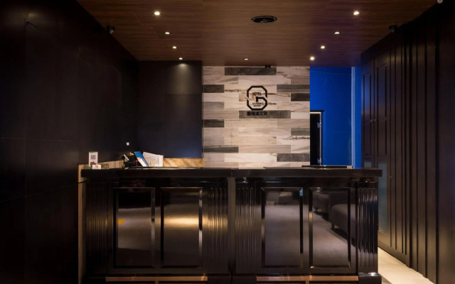 Calligraphy Greenway Hotel