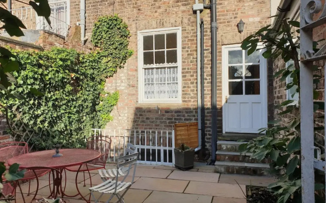 2 Mount Terrace