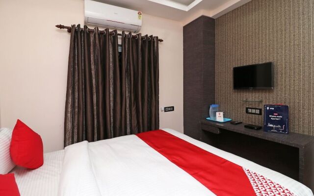 OYO 11723 Hotel Barney Grand