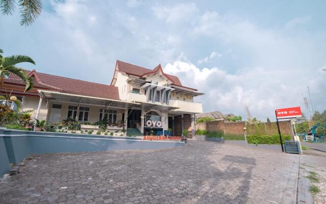 OYO 1962 Anugerah Wisata Hotel