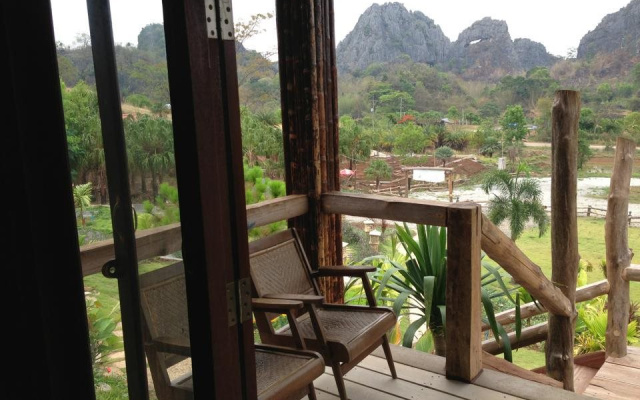 Maan Mek Talay Mok Resort