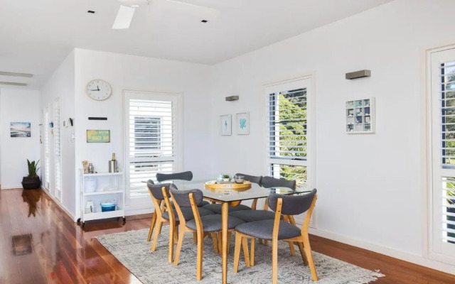 Living the Dream @ Corlette