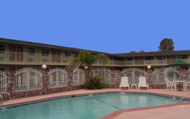 Sunset Inn Lake Oroville