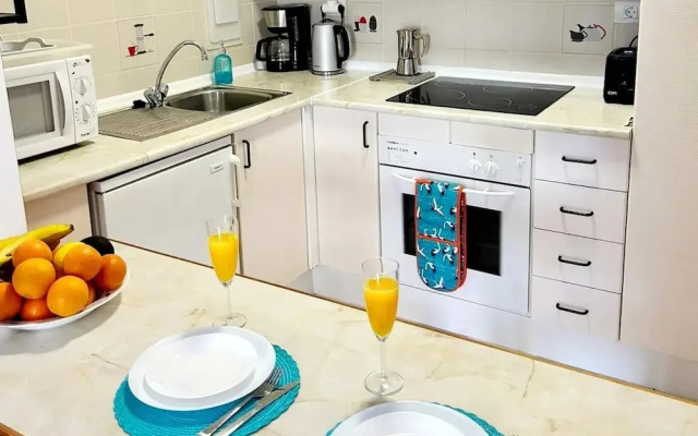 Arkadia 2 Guests - Pool - Balcony - Beach 12min