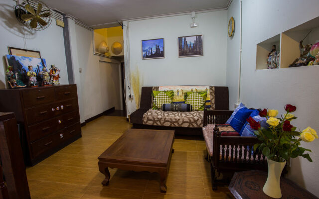 Baan Gaysorn Hostel