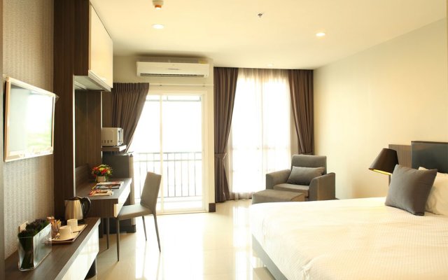 Crystal Suites Suvarnabhumi Airport