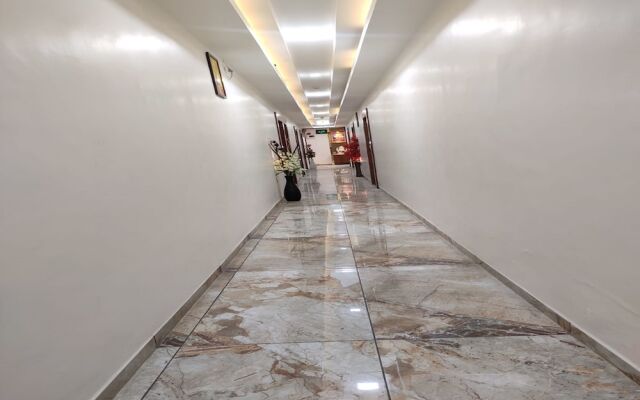 Hotel R R One