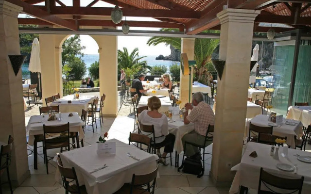 Apollon Annexe