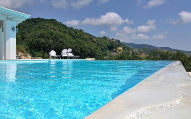 White Club Residence