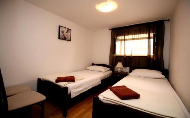 Apartment Dujas
