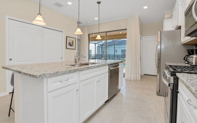 5 Bed 5 Ba Solterra Villa with Pool & Spa